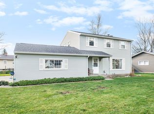 2738 Ardmore St SE, Grand Rapids, MI 49506