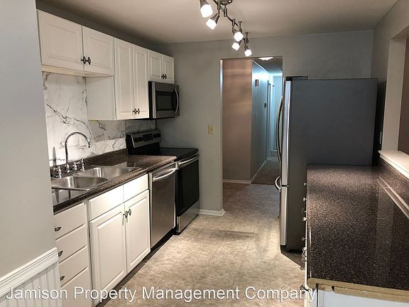 3rd image of 7300 Connan Ln