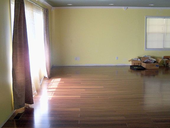 5th image of 207 Blue Grass Cir SE