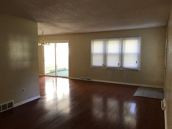 Large Living Room 