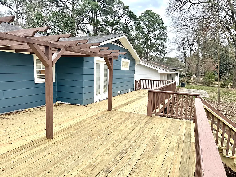 661 Reddoch Dr — Photo 4