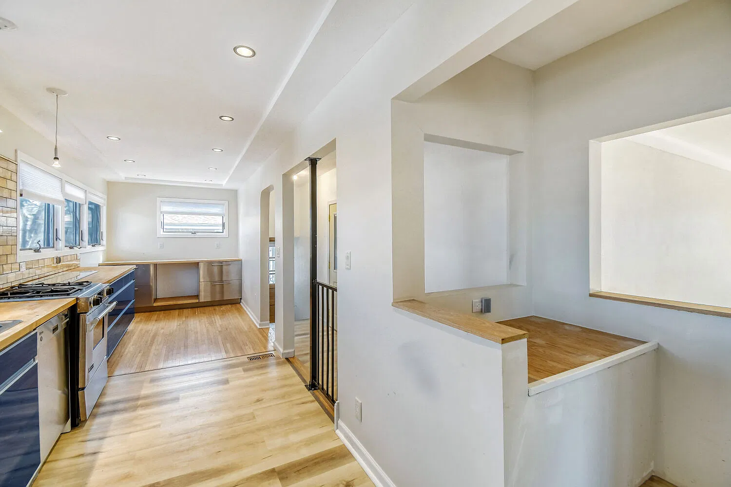 4 bed, 2428 sqft, $3,500 — Photo 4