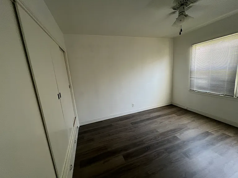 635 W Commonwealth Ave #A — Photo 36
