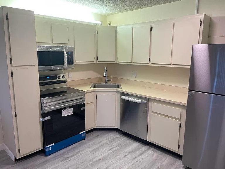 203 Foxtail Dr #D2 — Photo 8