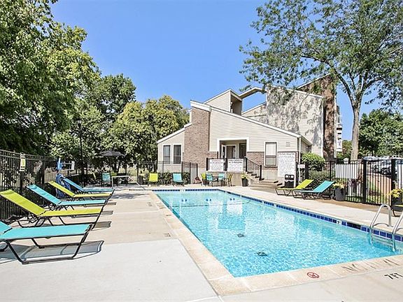 3rd image of 13636 Riverway Dr #601-F