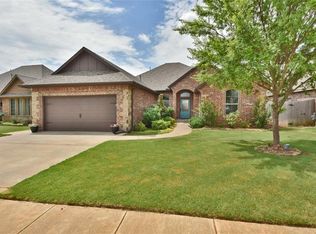 4304 SE 40th St, Norman, OK 73071