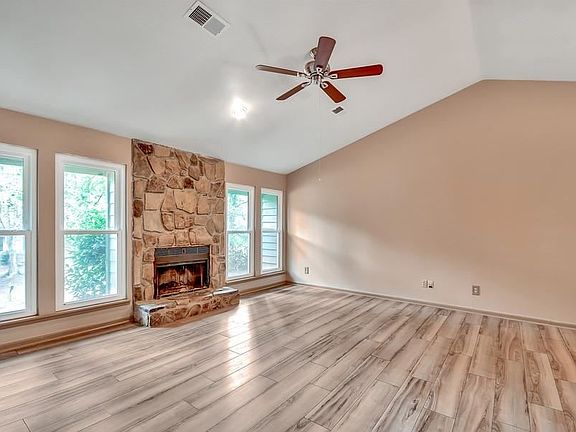 5th image of 1005 Laurel Mill Dr