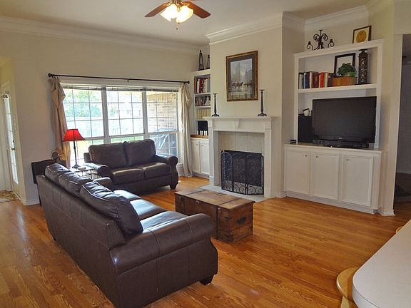 5th image of 339 Bernburg Ln