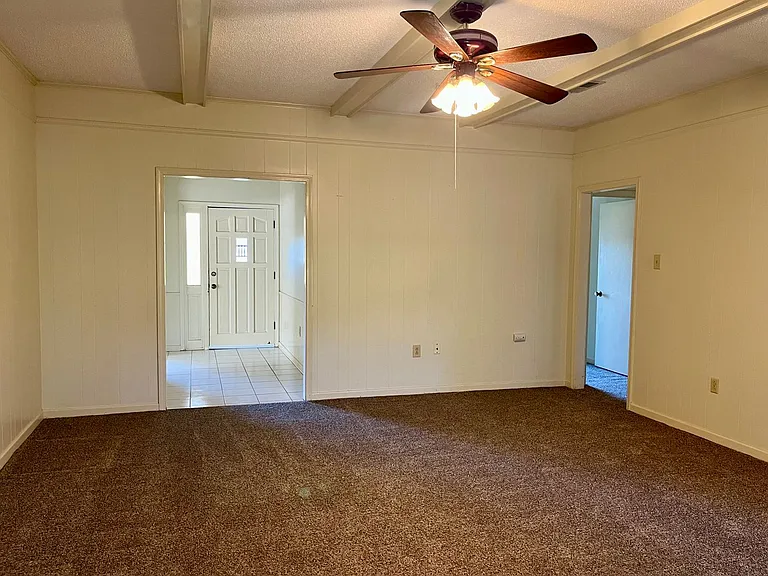 5629 Loranger Dr — Photo 2