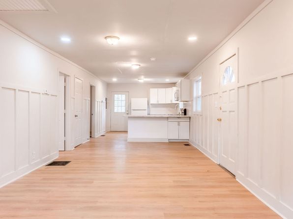 80 Menefee St