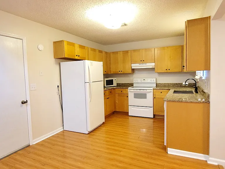 4941 Easy St — Photo 13