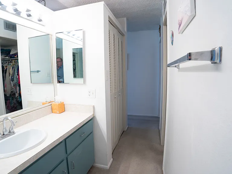 5959 Winkler Rd #307 — Photo 6