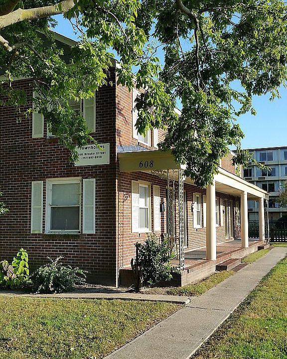 1st image of 608 Brooke St APT B