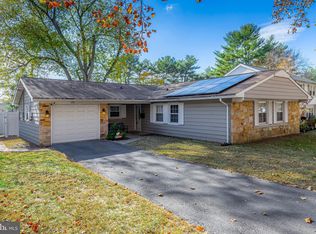 78 Hinsdale Ln, Willingboro, NJ 08046