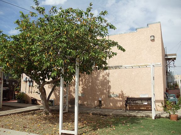 3rd image of 808 W. El Segundo Blvd