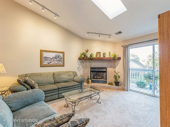 4th image of 1357 E Evergreen Dr Unit 4