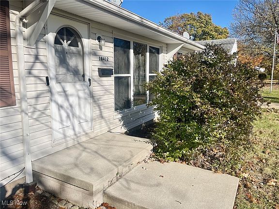 3rd image of 18412 Puritas Ave