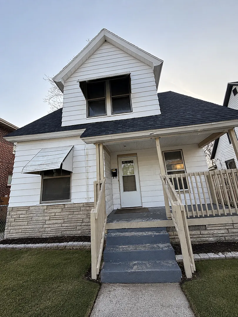 3 Bedroom 1.5 Bathroom HOUSE — Photo 1