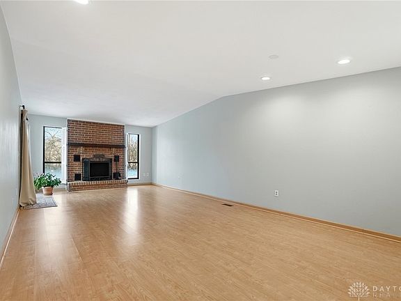 5th image of 9515 Centerbrook Ct