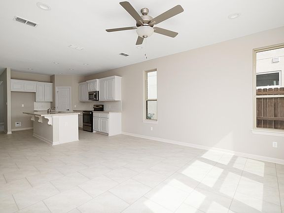 4th image of 2321 Del Oro Dr