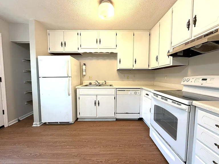 2683 Mission Rd — Photo 9