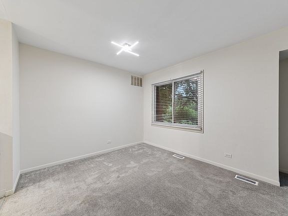 5th image of 6818 Roberts Dr APT 6