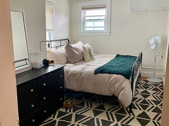 2nd image of 224 High St APT 2
