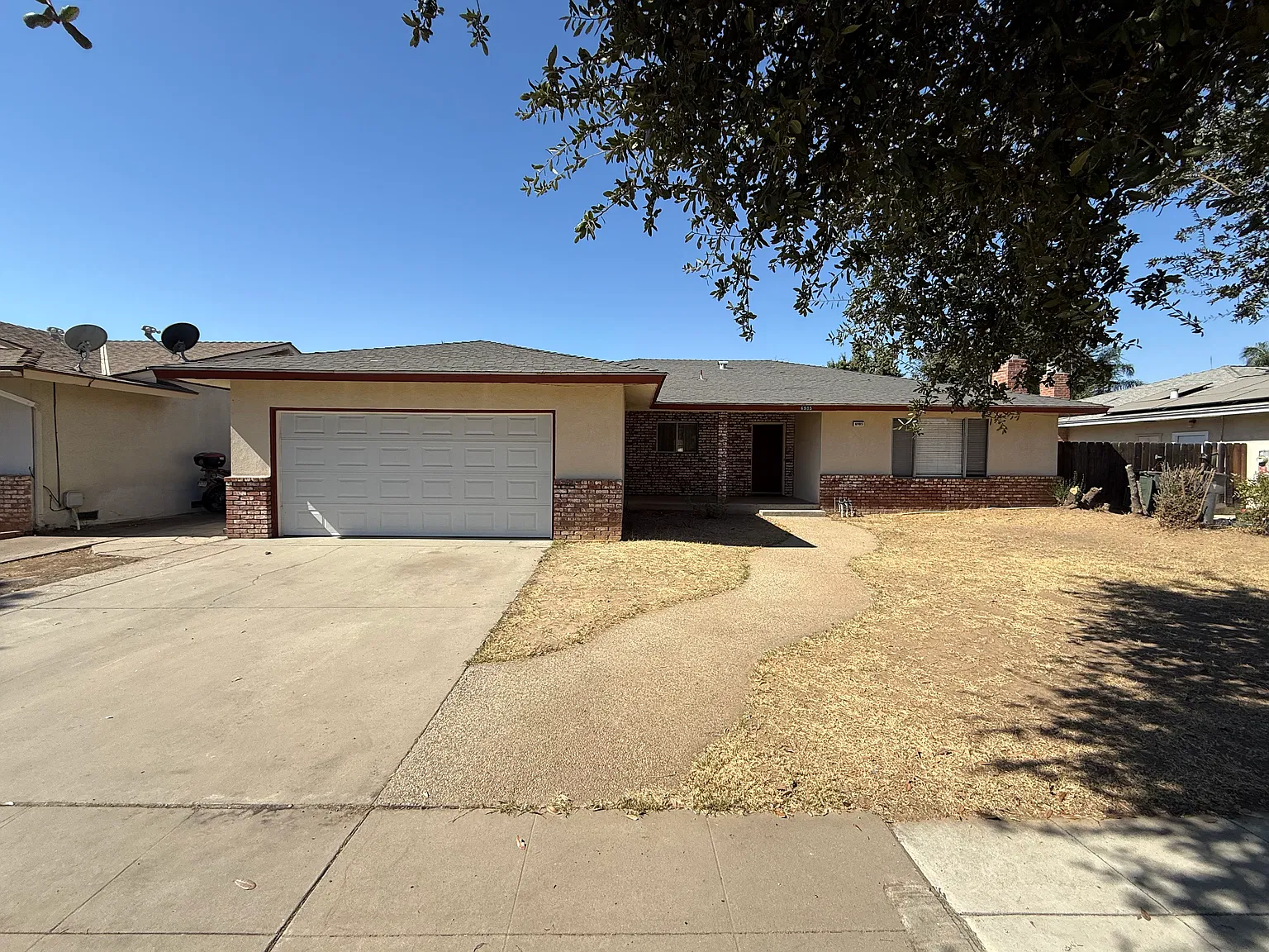 4 bed, 1951 sqft, $2,200 — Photo 1