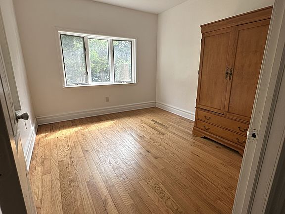 5th image of 284 Irvington Ave #286
