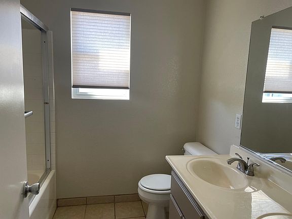 3rd image of 13890 Horsetrail Ln