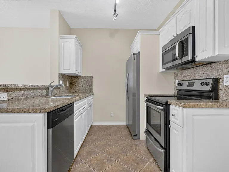 3677 San Simeon Cir #3677 — Photo 10