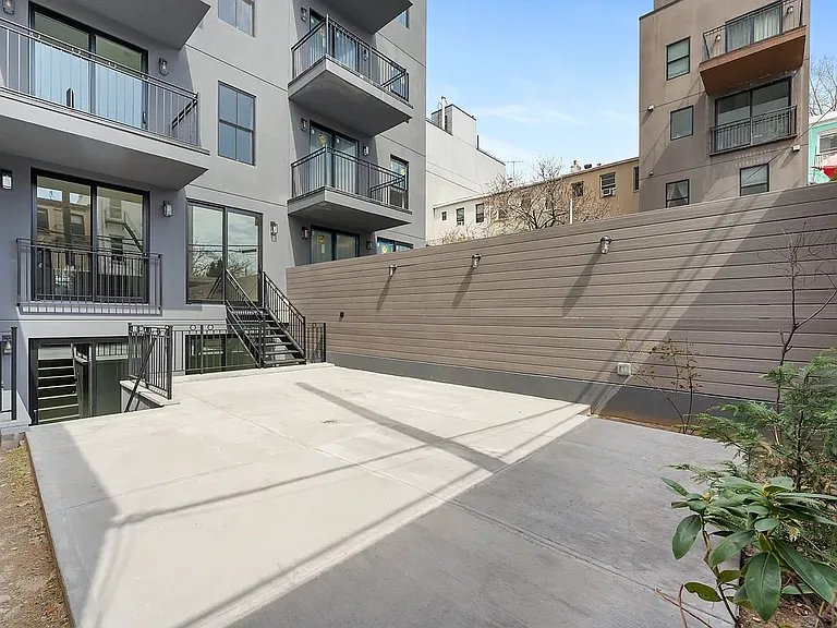 112 Luquer St #1 — Photo 8