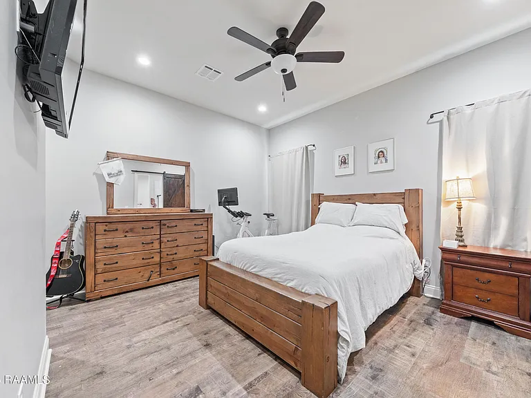 1120 E Butcher Switch Rd — Photo 12