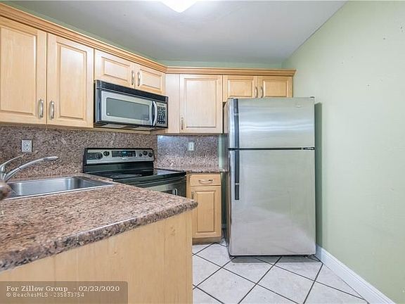 5th image of 690 W Park Dr #2-207
