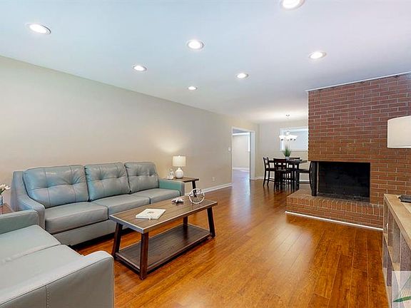 2nd image of 1116 Maribob Cir