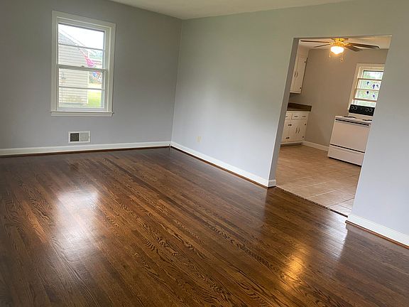 2nd image of 429 White St