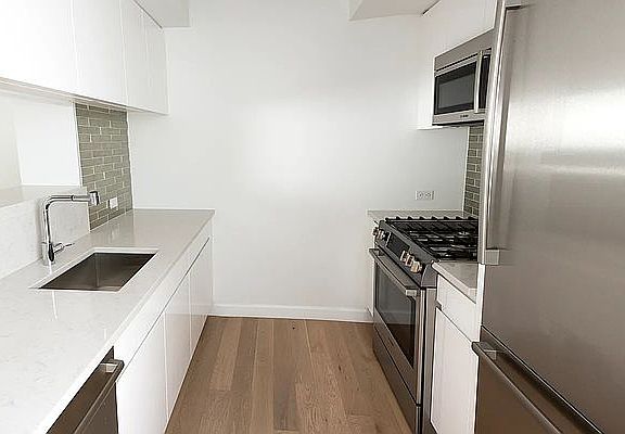 3rd image of 138-35 39th Ave APT 12M