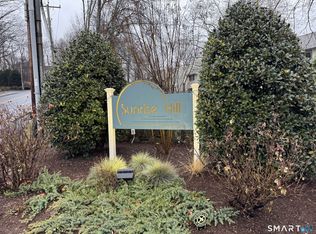 206 Sunrise Hill Rd #206, Norwalk, CT 06851