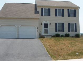 95 Silver Maple Ct, Mount Wolf, PA 17347