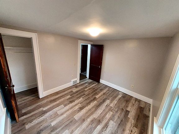 3rd image of 69 Angle St