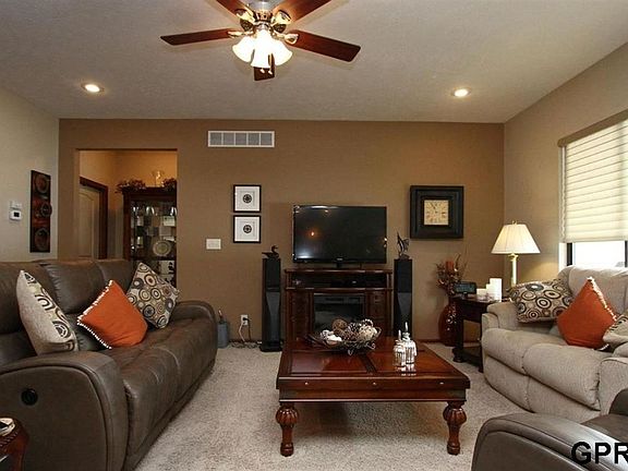 3rd image of 8925 Sandhills Ct