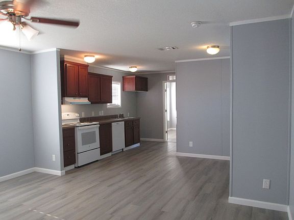 3rd image of 831 N 9th St