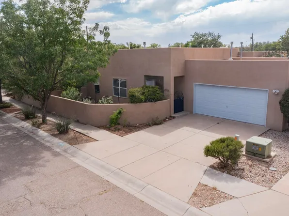 2923 Foraker Pl NW, Albuquerque, NM 87107