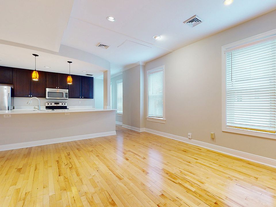 Dining/Living room
