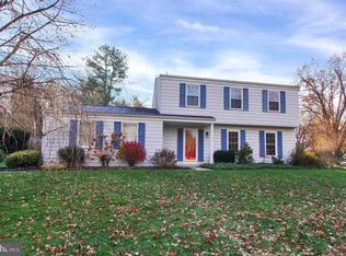 933 Edinburgh Dr, Lancaster, PA