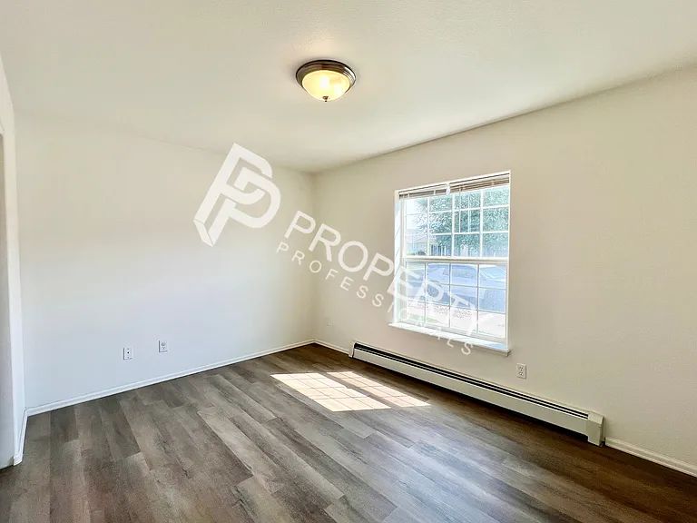 316 Columbine Dr — Photo 11
