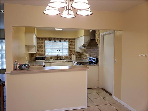 5th image of 1473 Dartmouth Dr