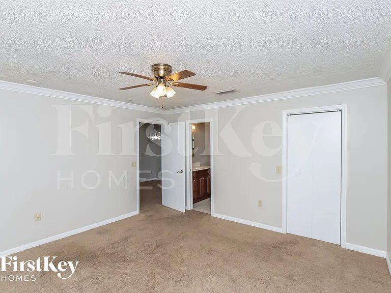 2250 Fallon Blvd NE — Photo 9