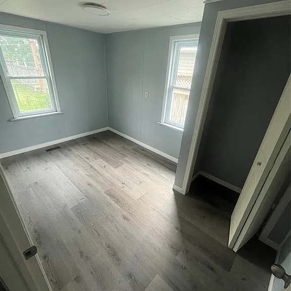 311 Queen St — Photo 12