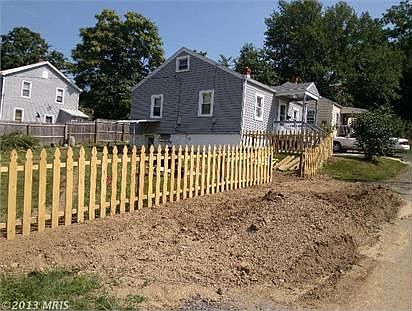 2nd image of 512 Proctor Ln
